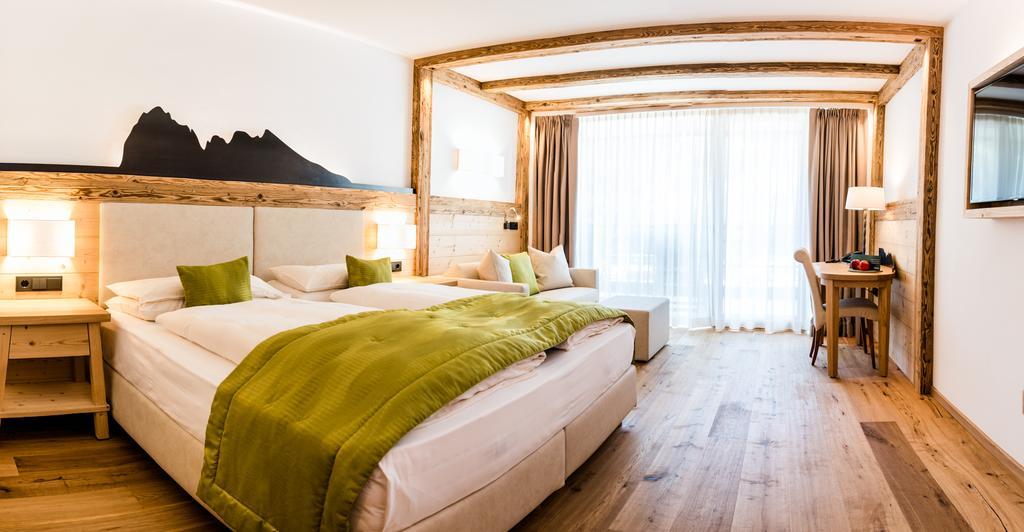 Vitalhotel Dosses Santa Cristina Val Gardena Екстериор снимка